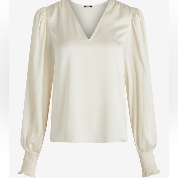 NWT Express floral Long sleeve Vneck - Picture 3 of 6